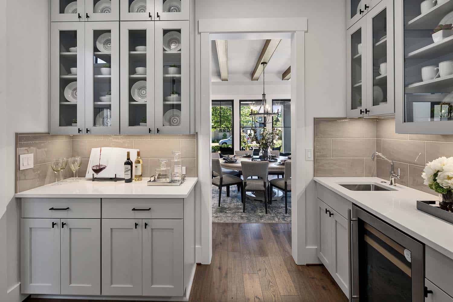 modern-farmhouse-butlers-pantry-kitchen