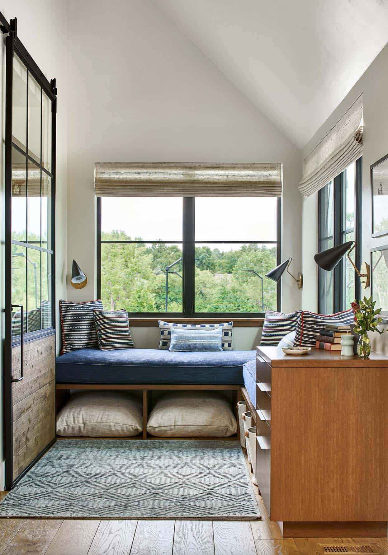 modern-farmhouse-sunroom