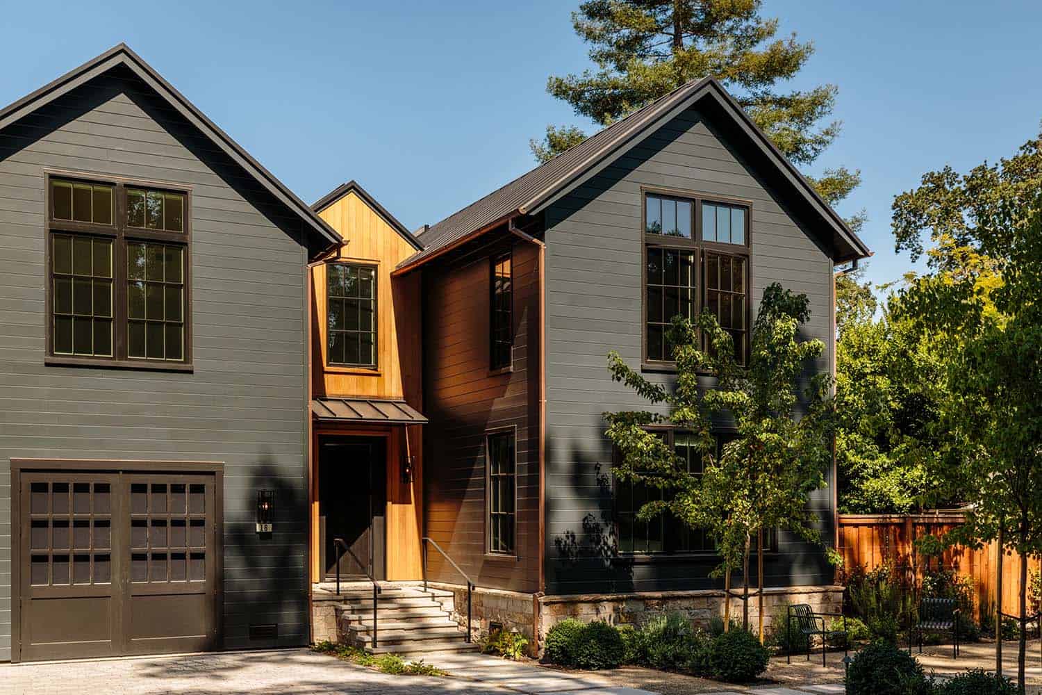 contemporary-farmhouse-exterior
