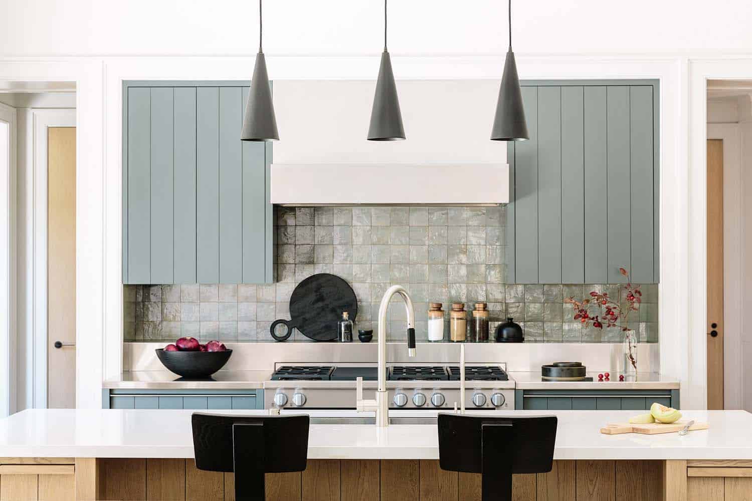 contemporary-farmhouse-kitchen