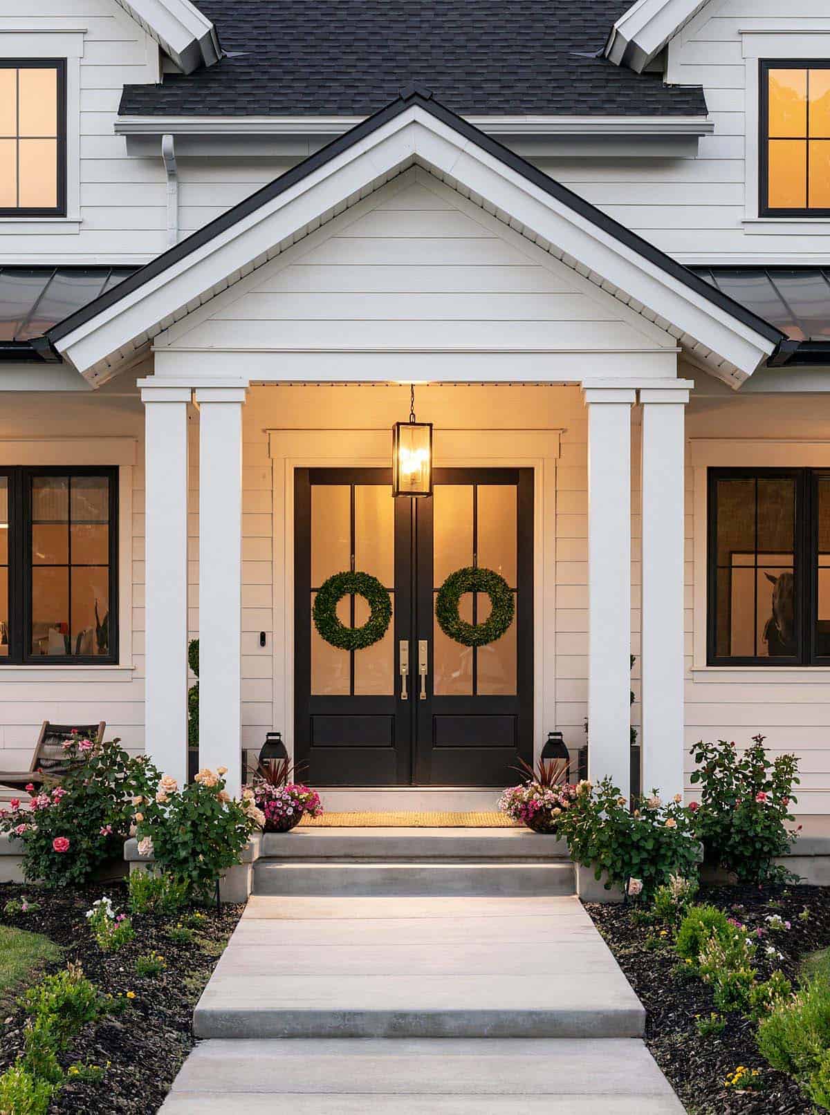farmhouse-style-home-entry