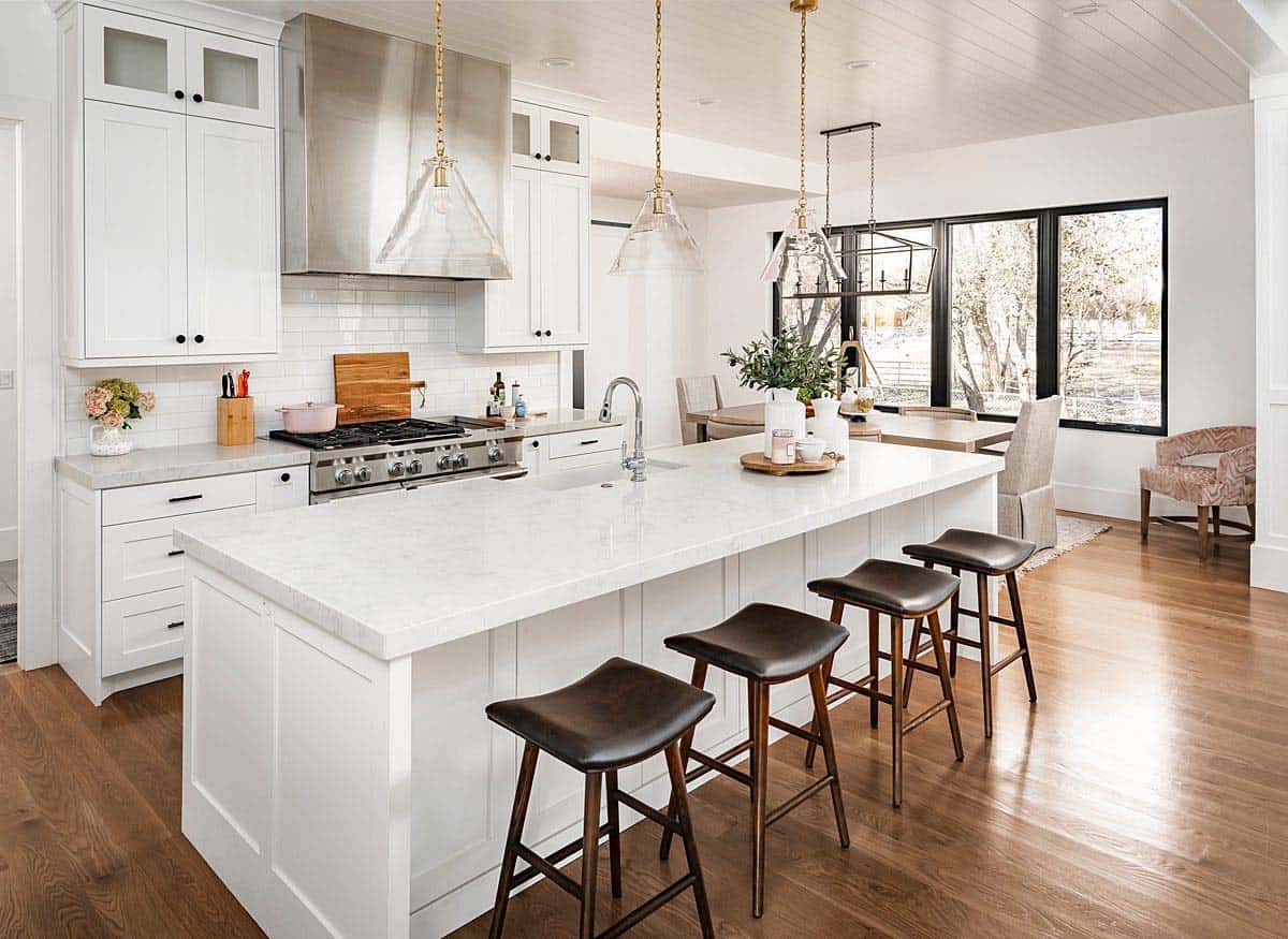 contemporary-kitchen-with-a-breakfast-nook