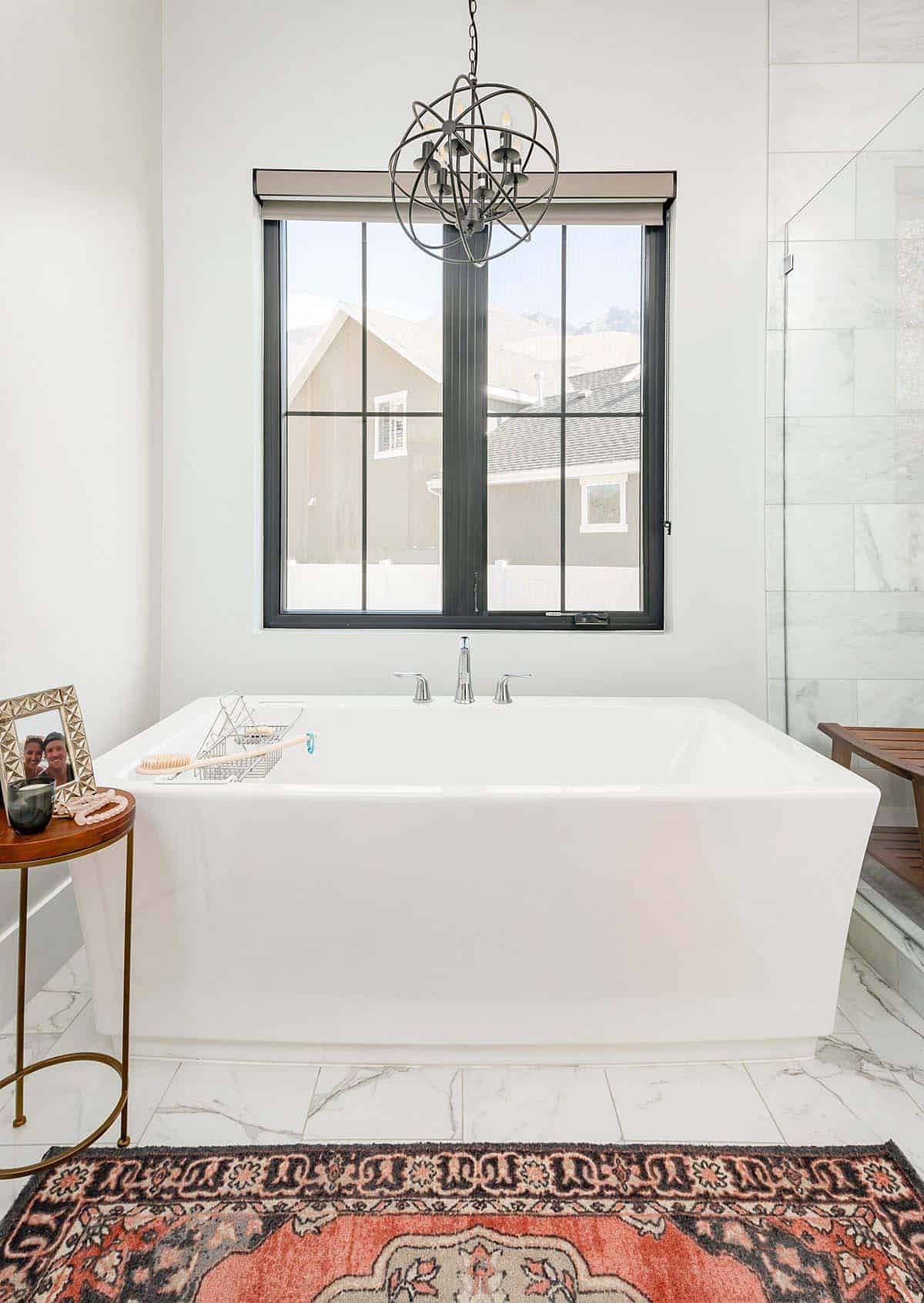 contemporary-bathroom-with-a-freestanding-tub