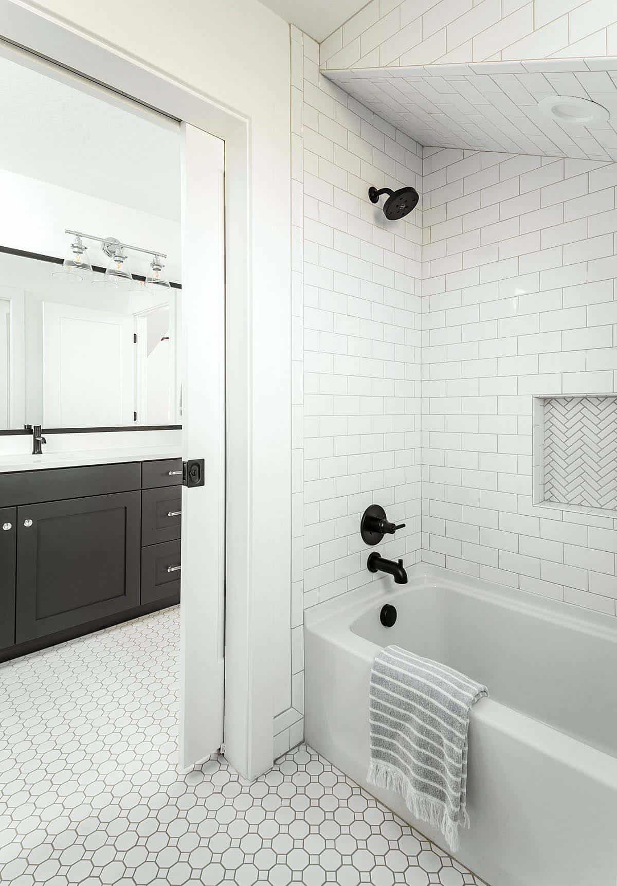 contemporary-bathroom
