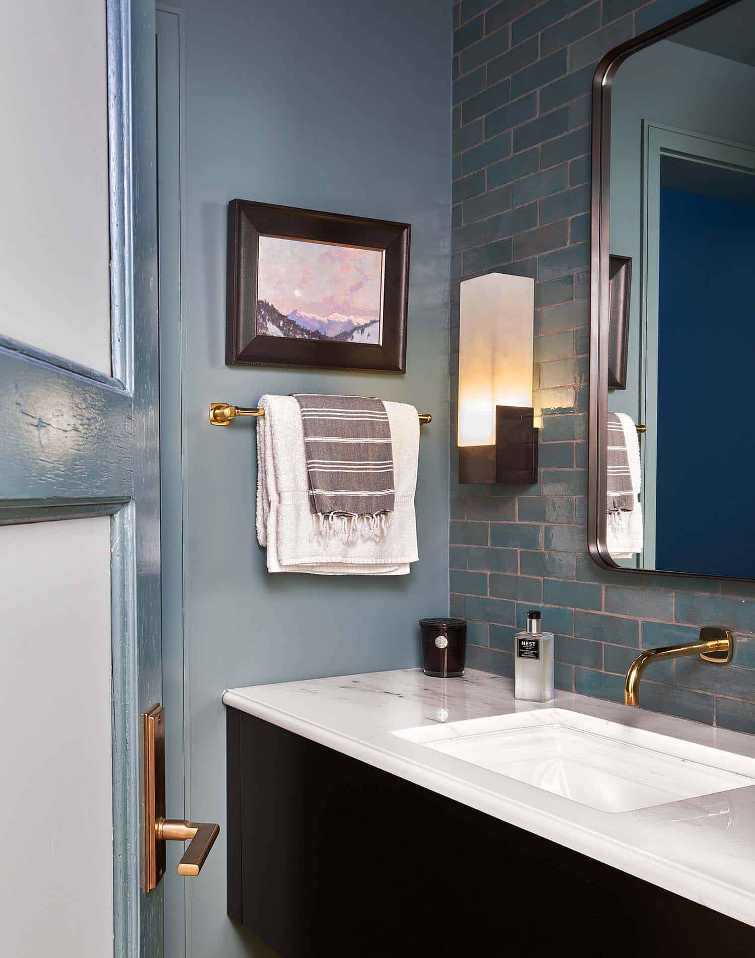 modern-farmhouse-bathroom
