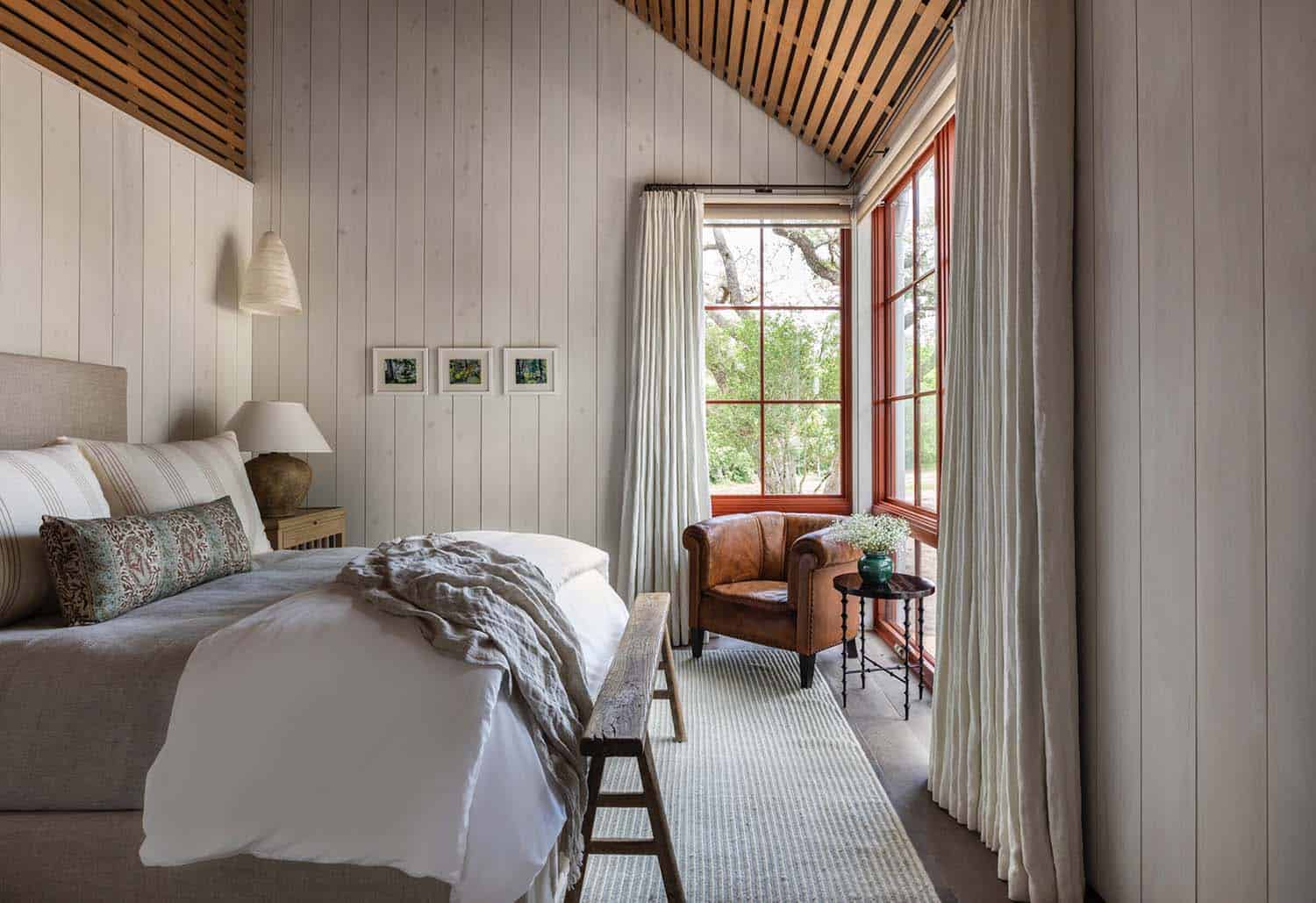 modern-rustic-bedroom
