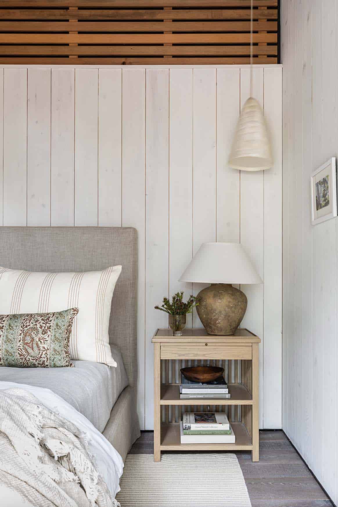 modern-rustic-bedroom