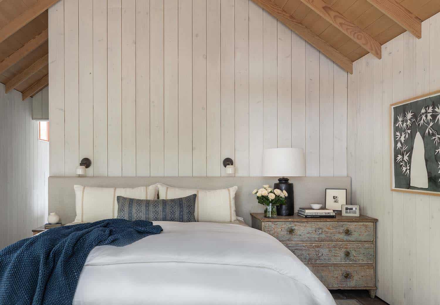 modern-rustic-bedroom