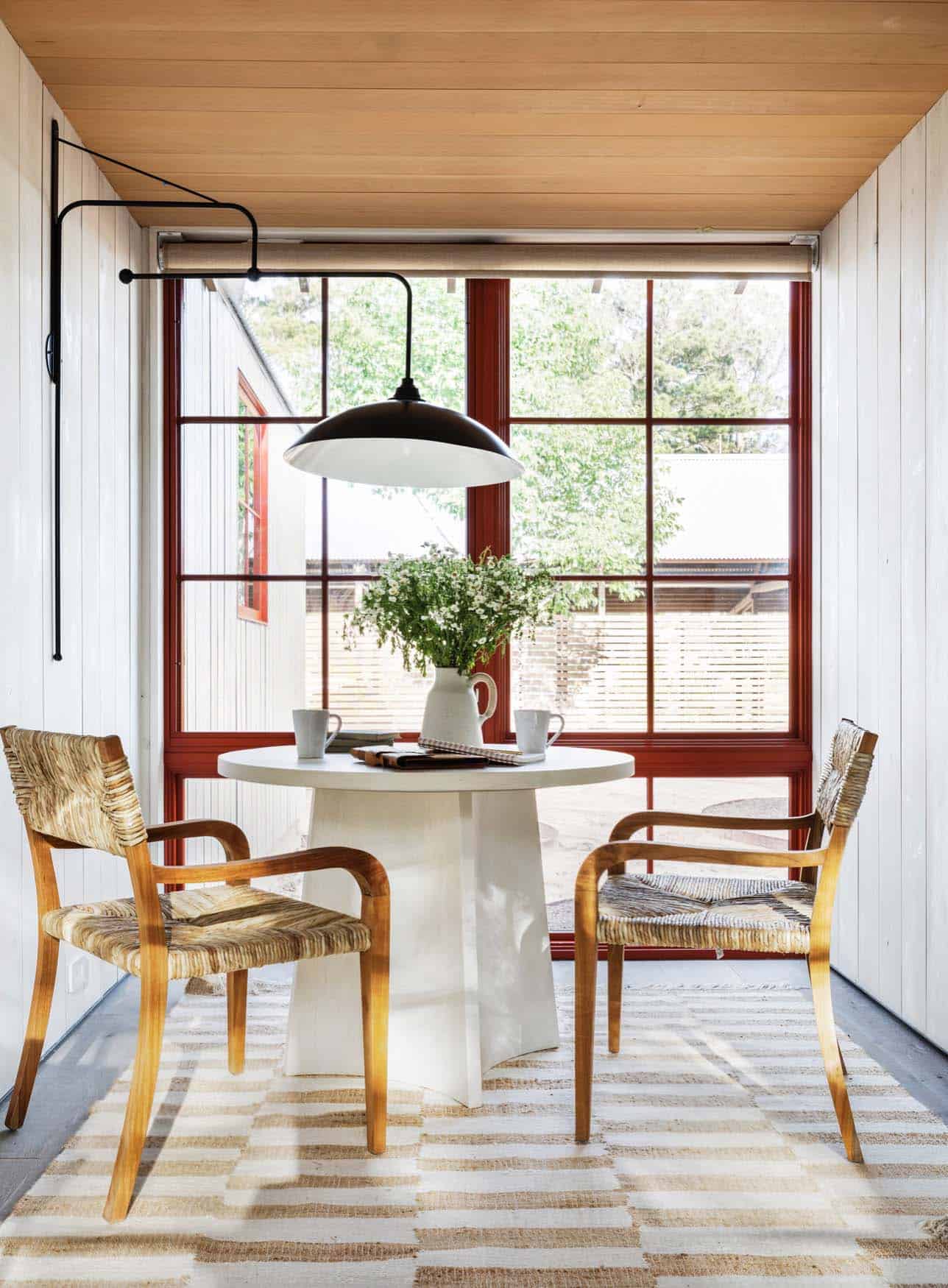 modern-rustic-dining-nook