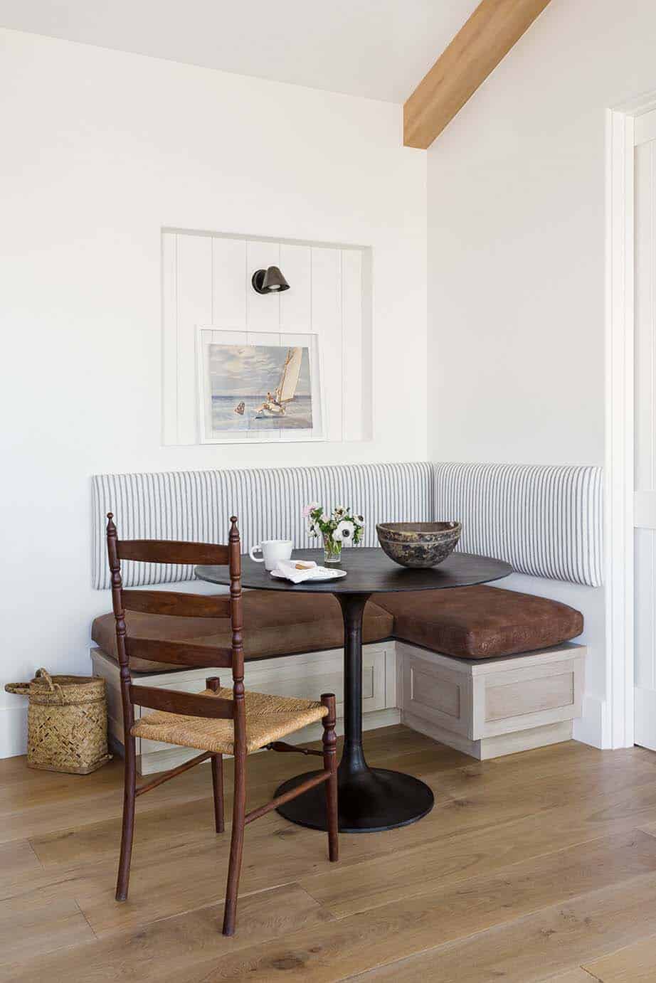 contemporary-kitchen-breakfast-nook-banquette