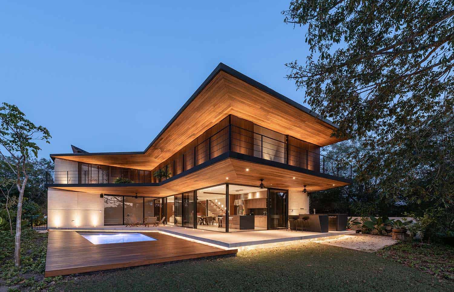minimalist-house-exterior-pool-at-dusk