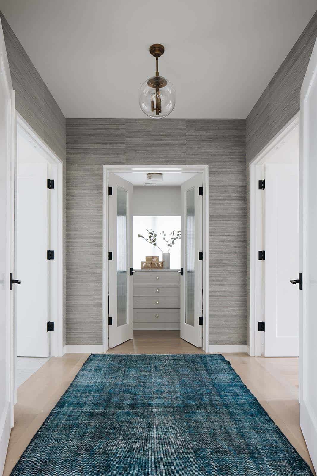modern-upstairs-hallway