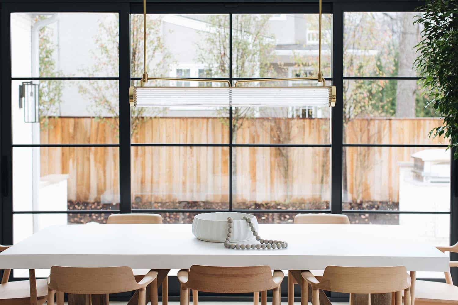 modern-dining-room