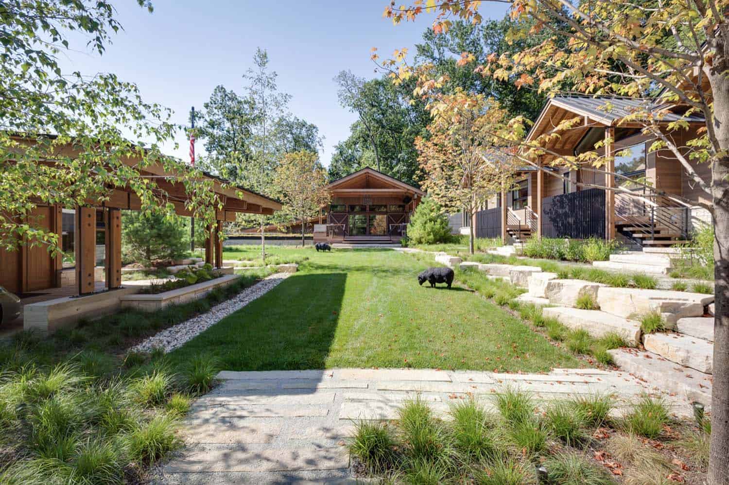 lakeside-resort-home-modern-exterior