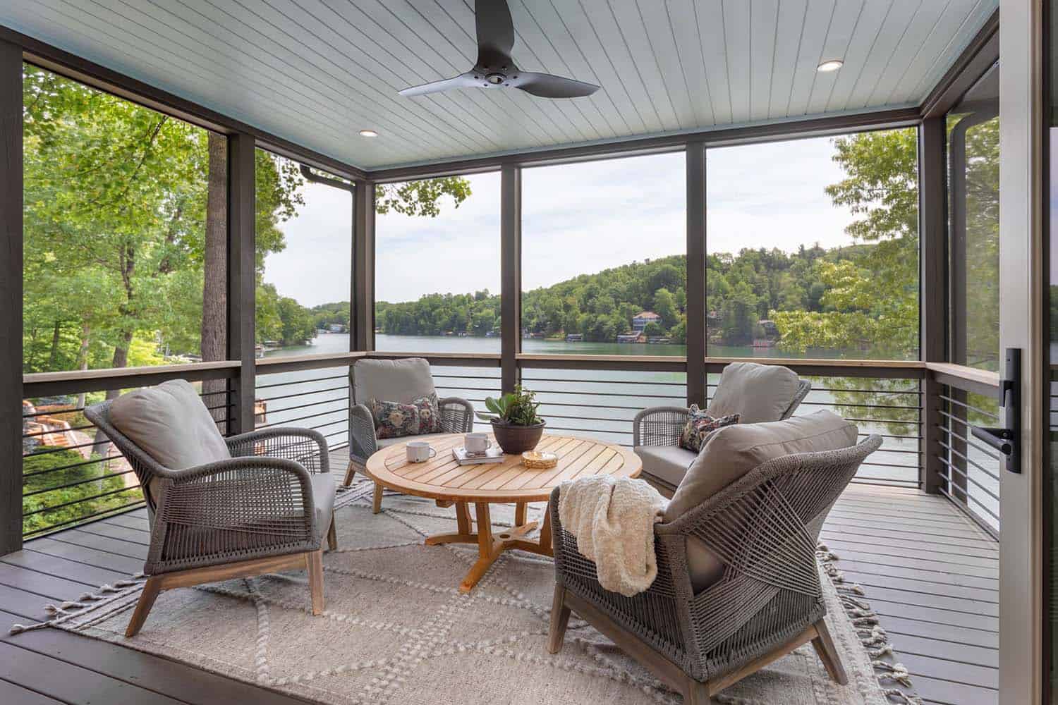 contemporary-screened-porch