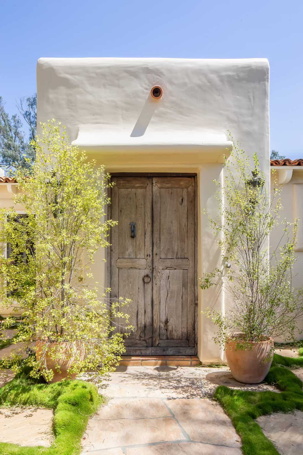 This Spanish style bungalow gets a chic makeover in Rancho Santa Fe
