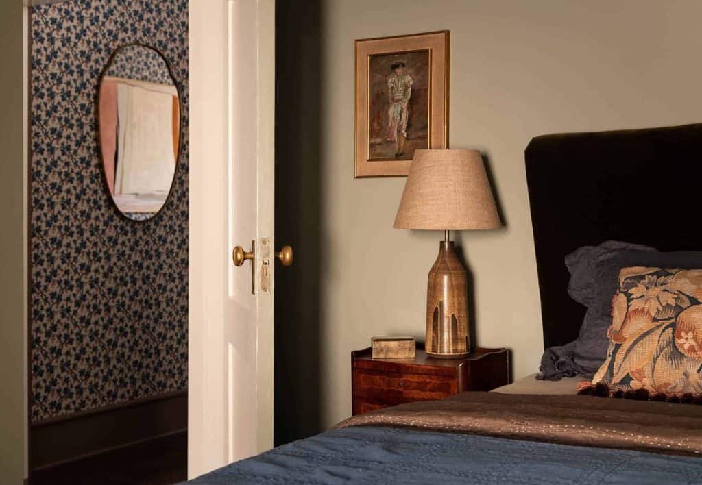Inside a cozy Pied-à-Terre in San Francisco with lovely timeless details