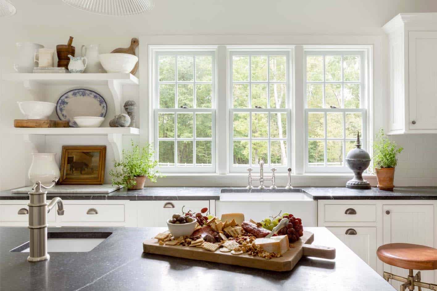 modern farmhouse kitchen