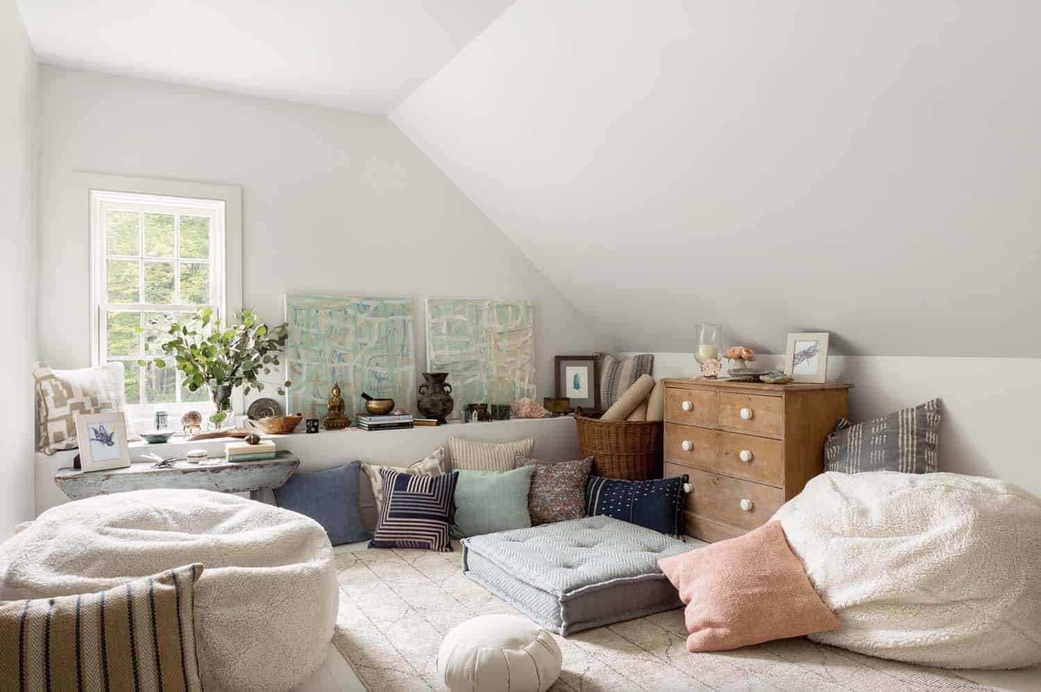 modern farmhouse meditation room