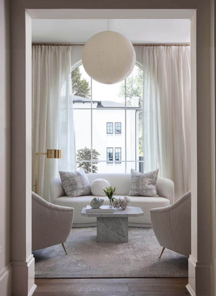 A peek into this stunning English style house with luxe interiors in ...