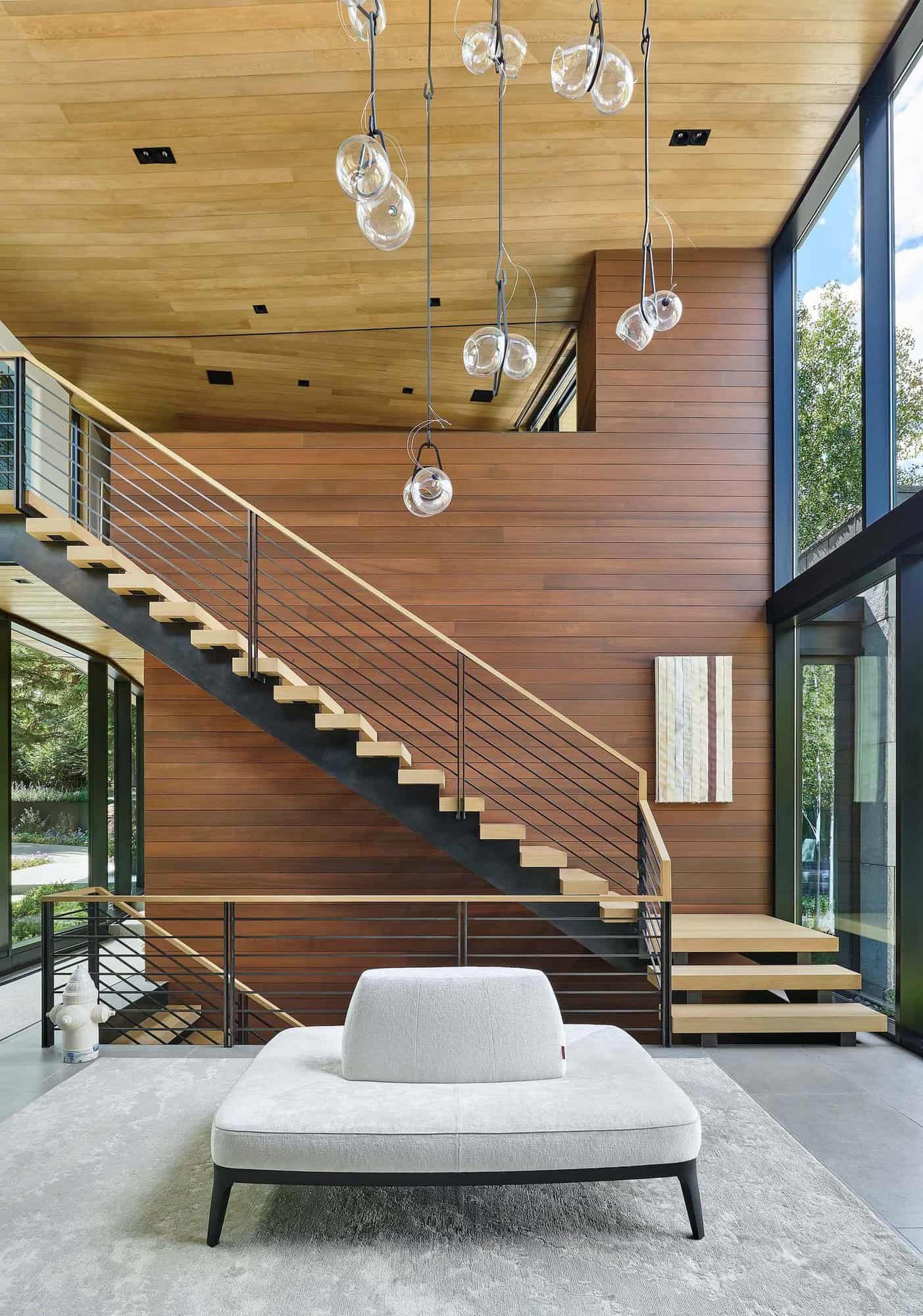 modern-mountain-foyer-and-staircase