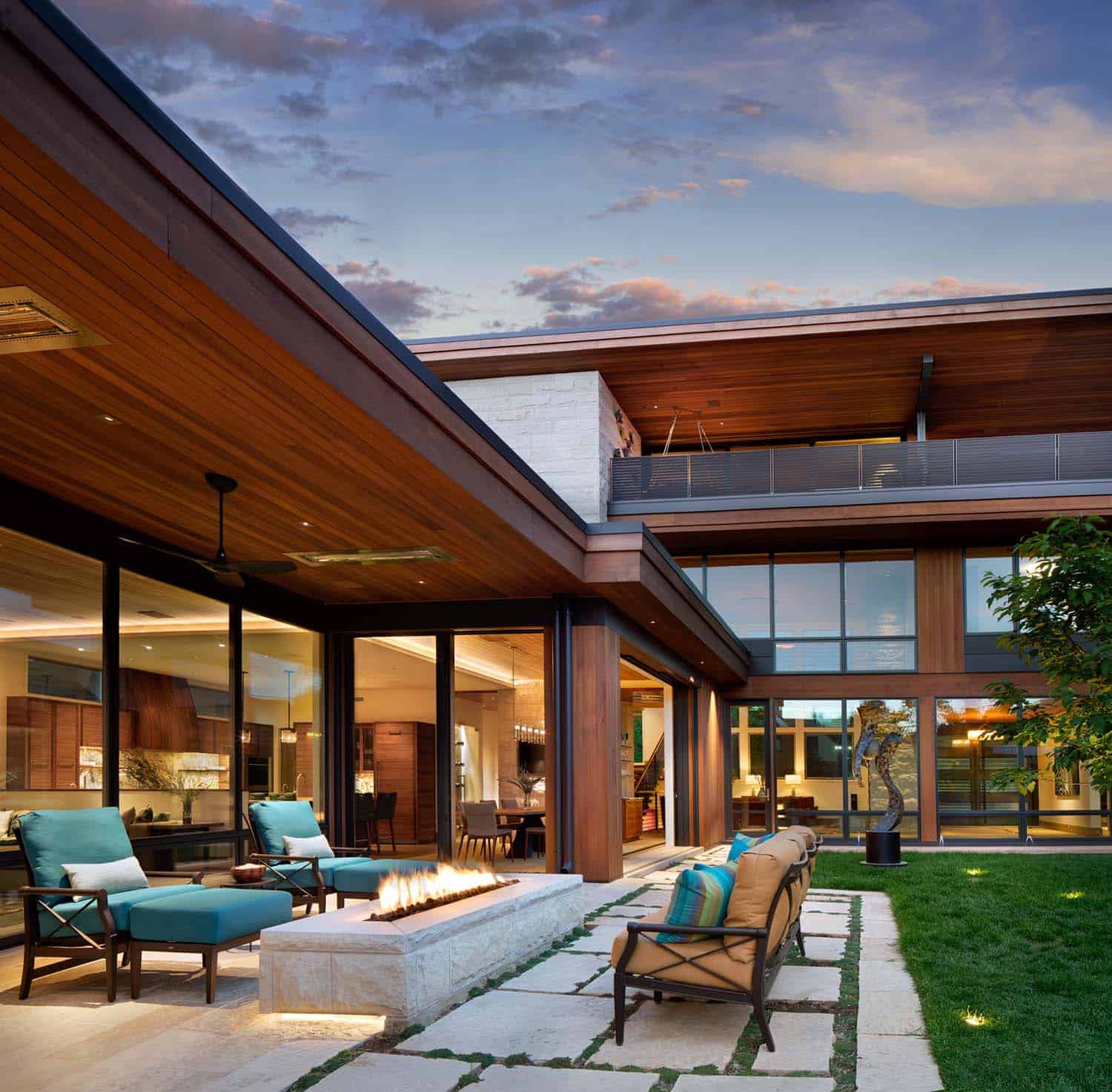 modern urban house exterior courtyard