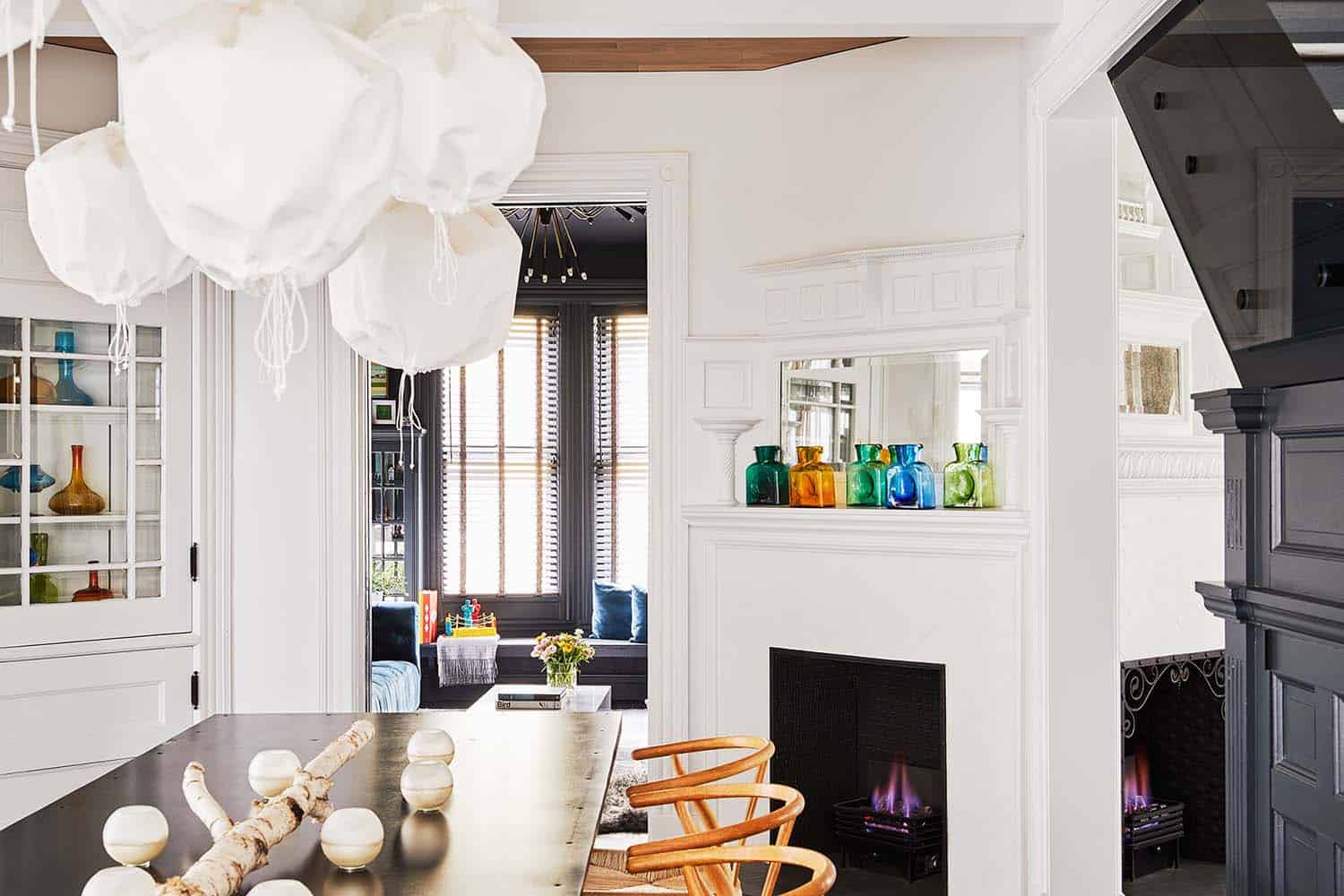 modern-dining-room-and-fireplace