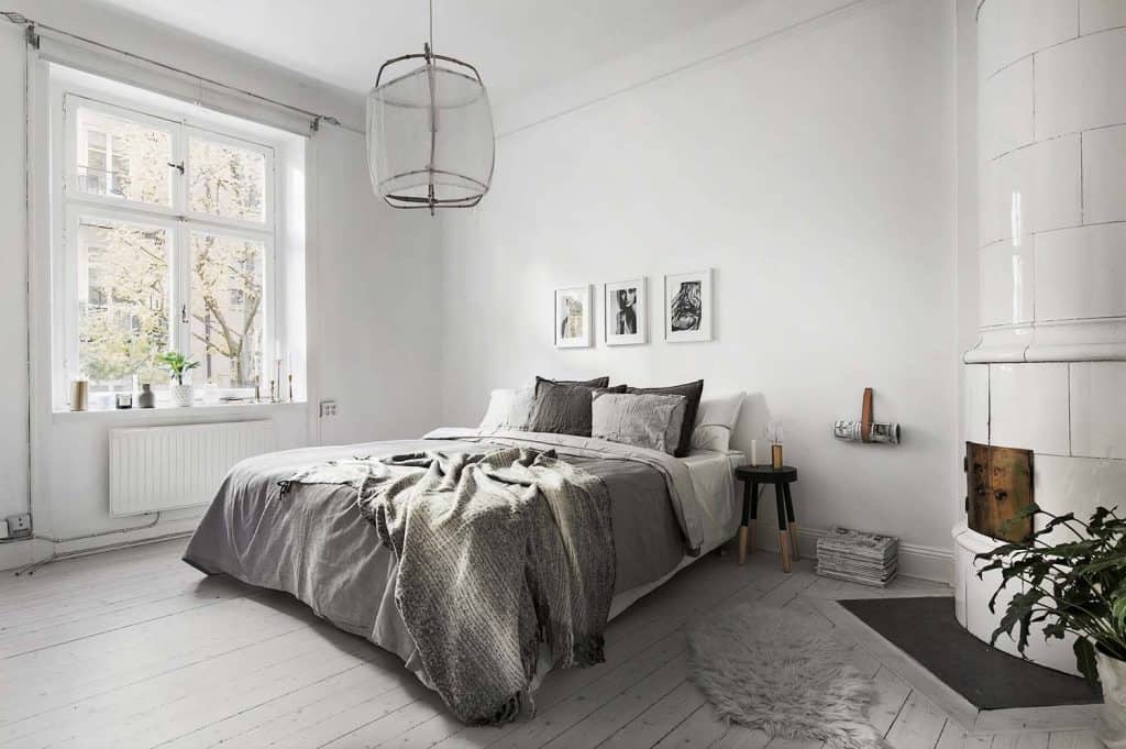 33 Serene And Cozy Scandinavian Bedroom Design Ideas You’ll Love