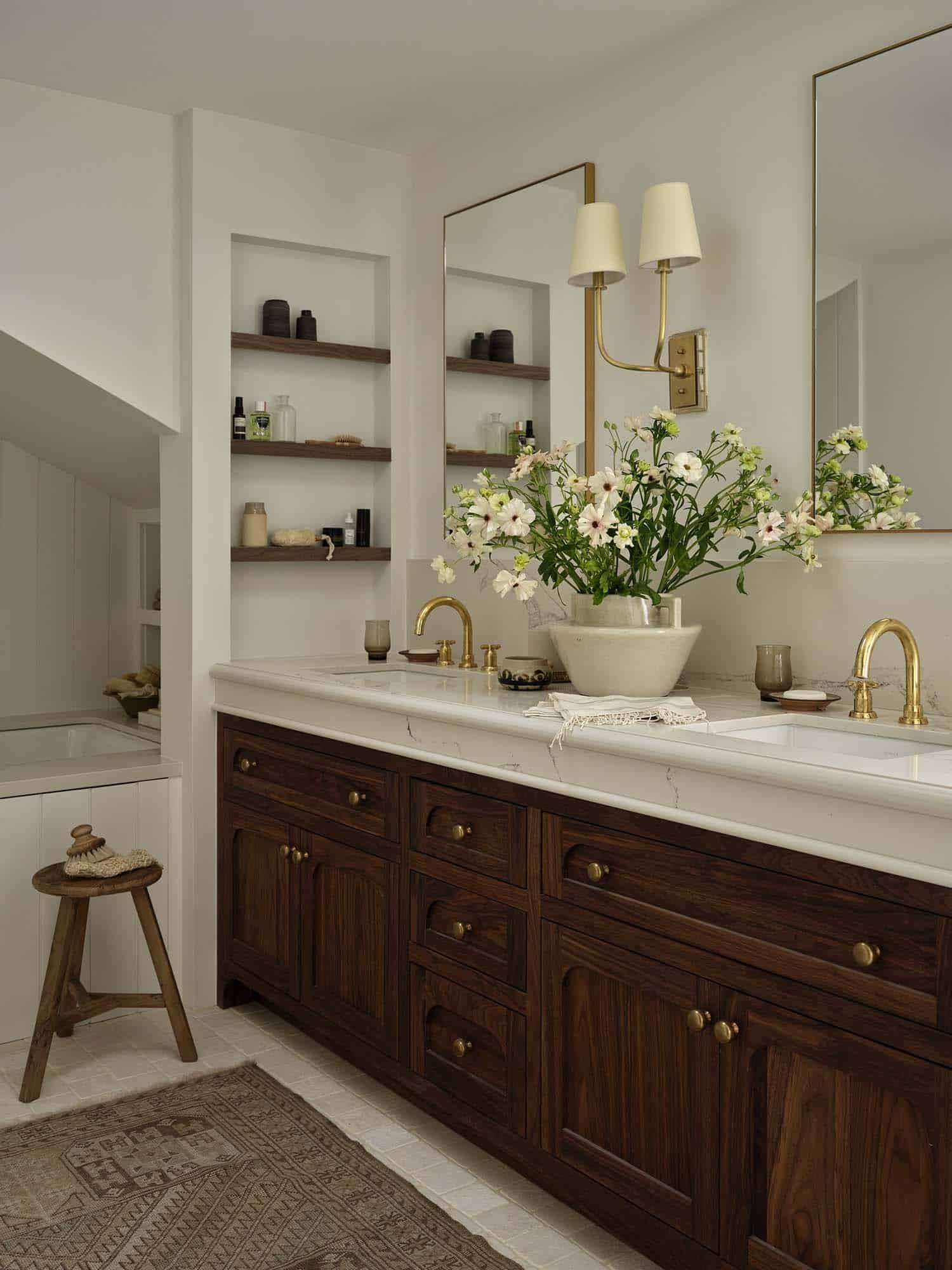 contemporary bathroom