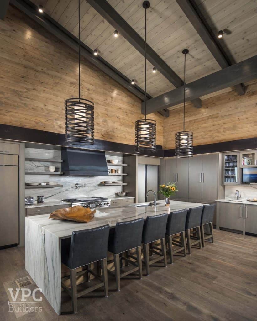 An epic mountainside retreat in North Carolina’s Blue Ridge Mountains