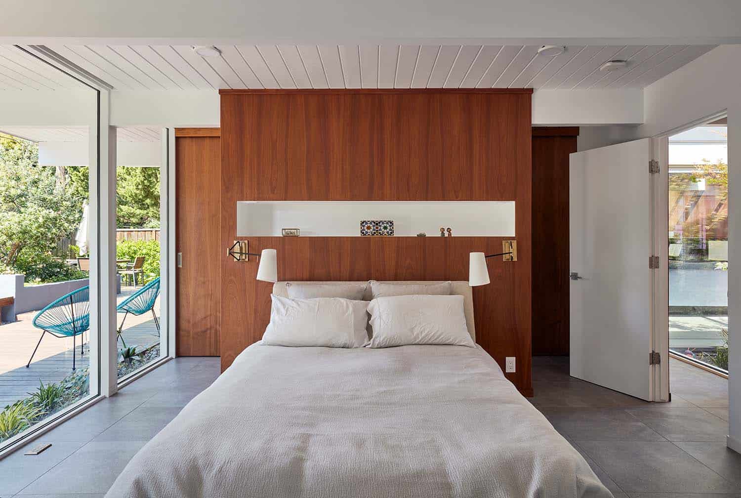midcentury bedroom