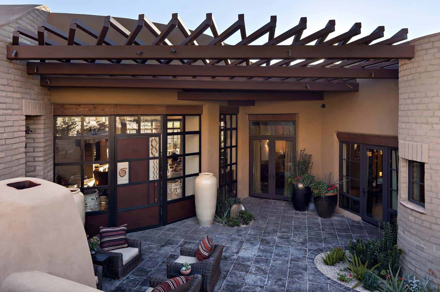 southwestern style courtyard