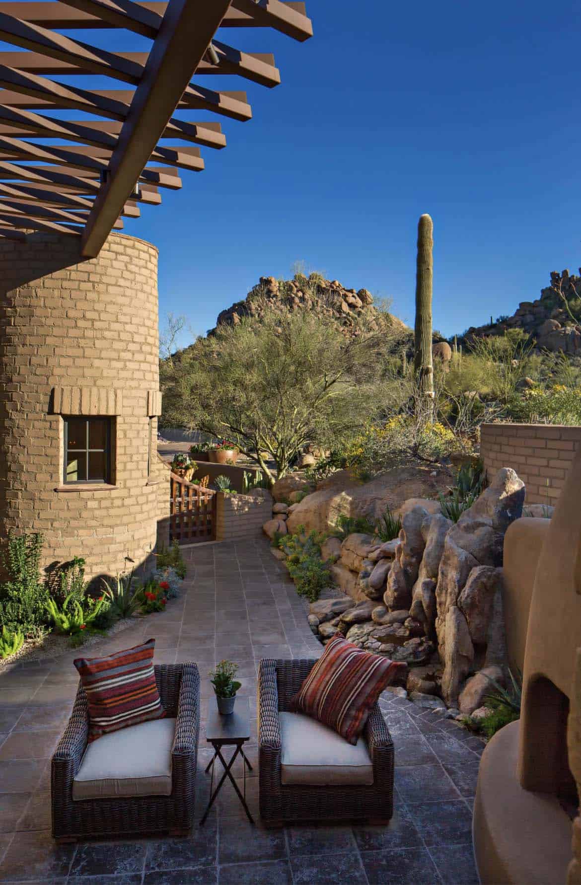 southwestern style courtyard