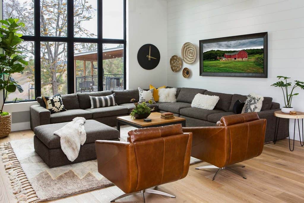 Photo inspiration: Fresh Look at An Industrial Farmhouse With Peaceful Canyon Views In San Juan