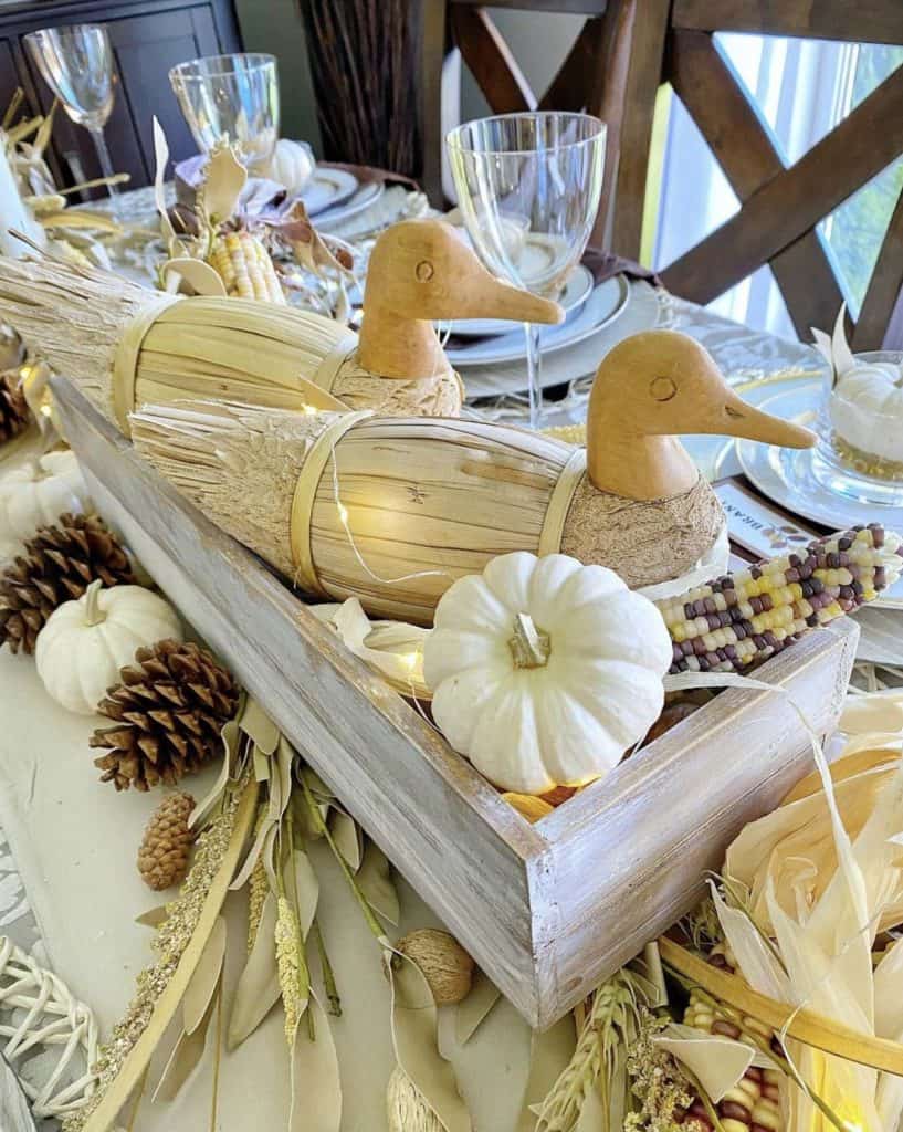 25 Best Thanksgiving Table Decor Ideas For A Festive Holiday