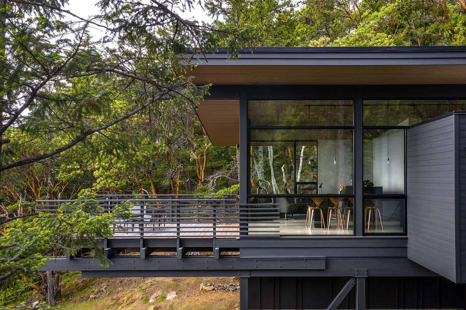 contemporary mountain cabin exterior
