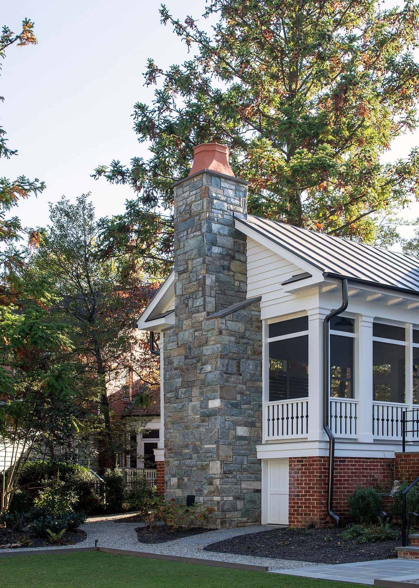 Italianate bungalow exterior