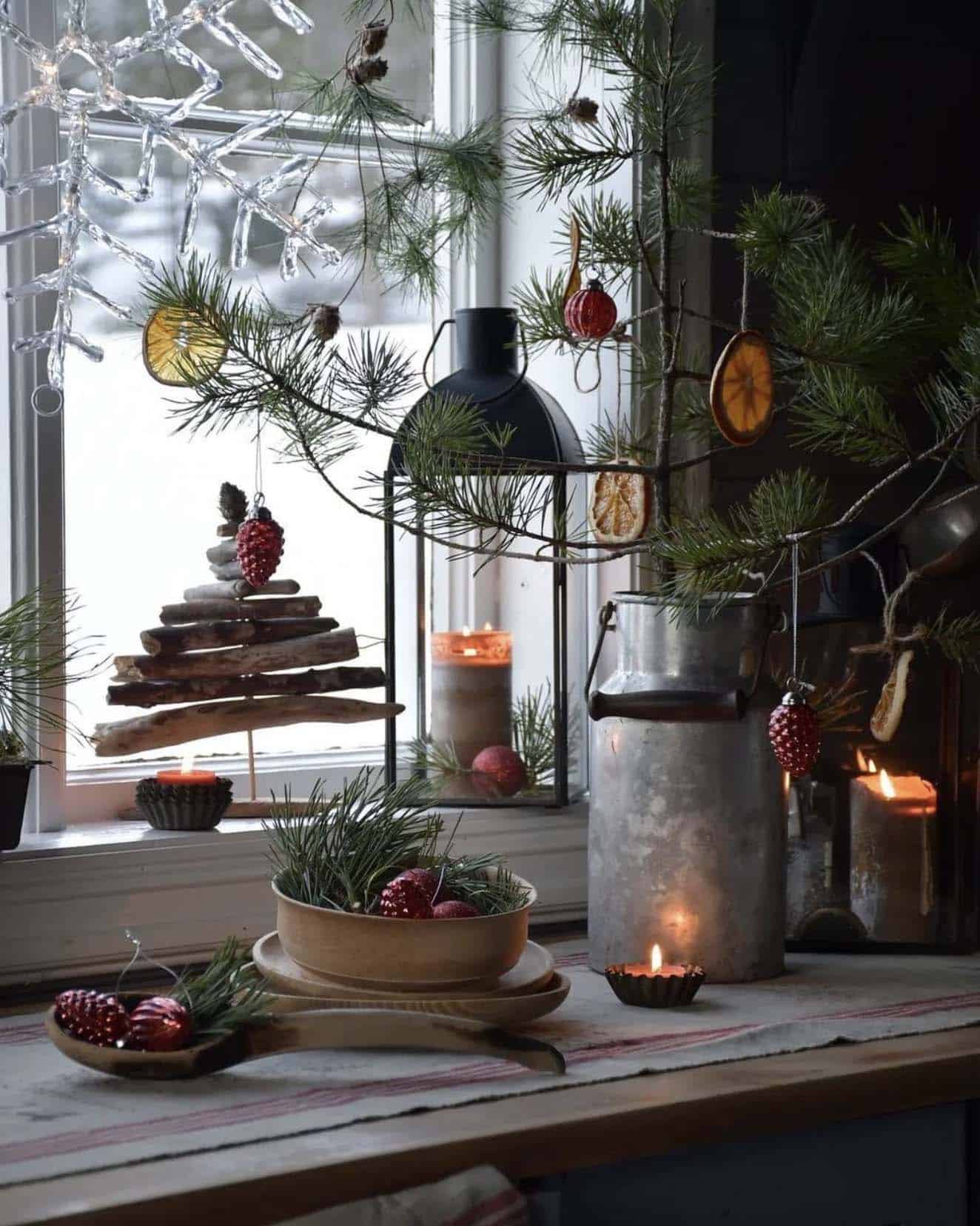kitchen window decorated for Christmas 