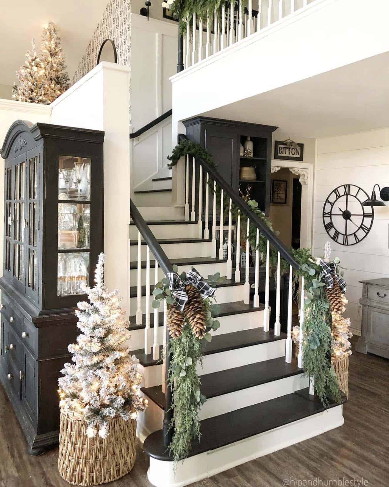 garland on the staircase banister for christmas