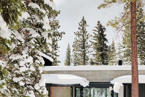 featured posts image for An extraordinary mountain home near Lake Tahoe nestled in a glorious forest