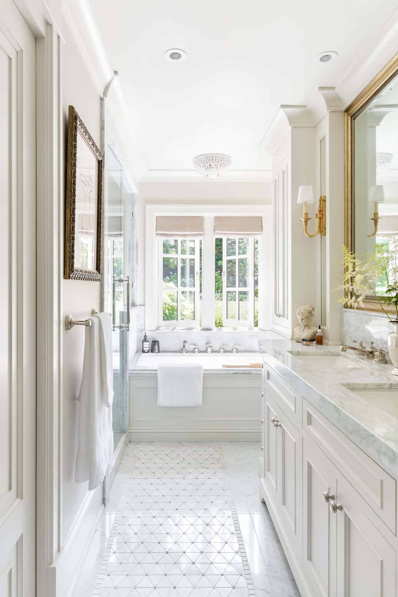 traditional bathroom with a vanity and tub