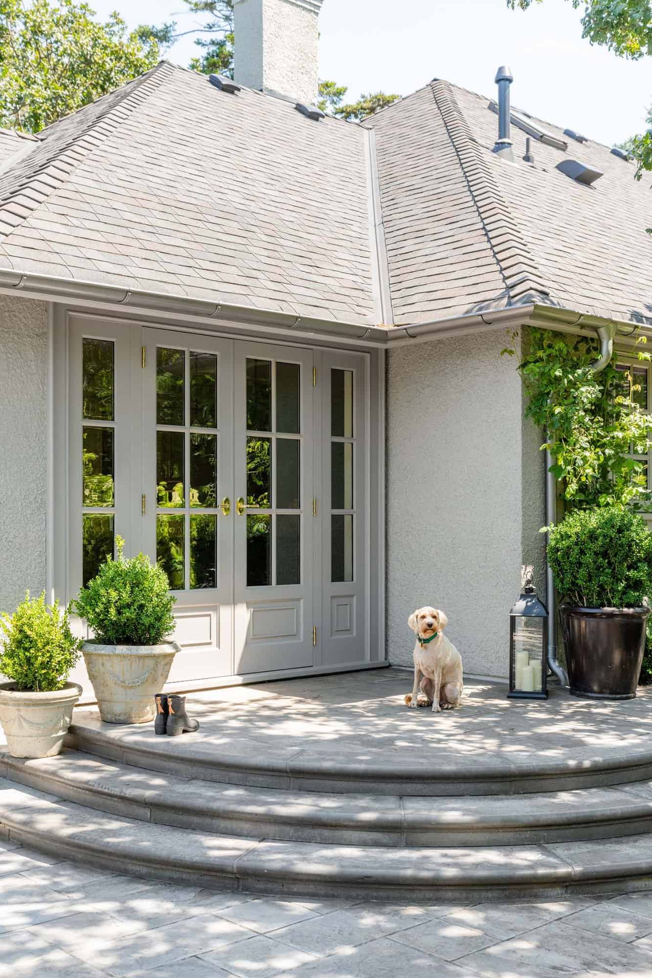 traditional home exterior with rounded steps