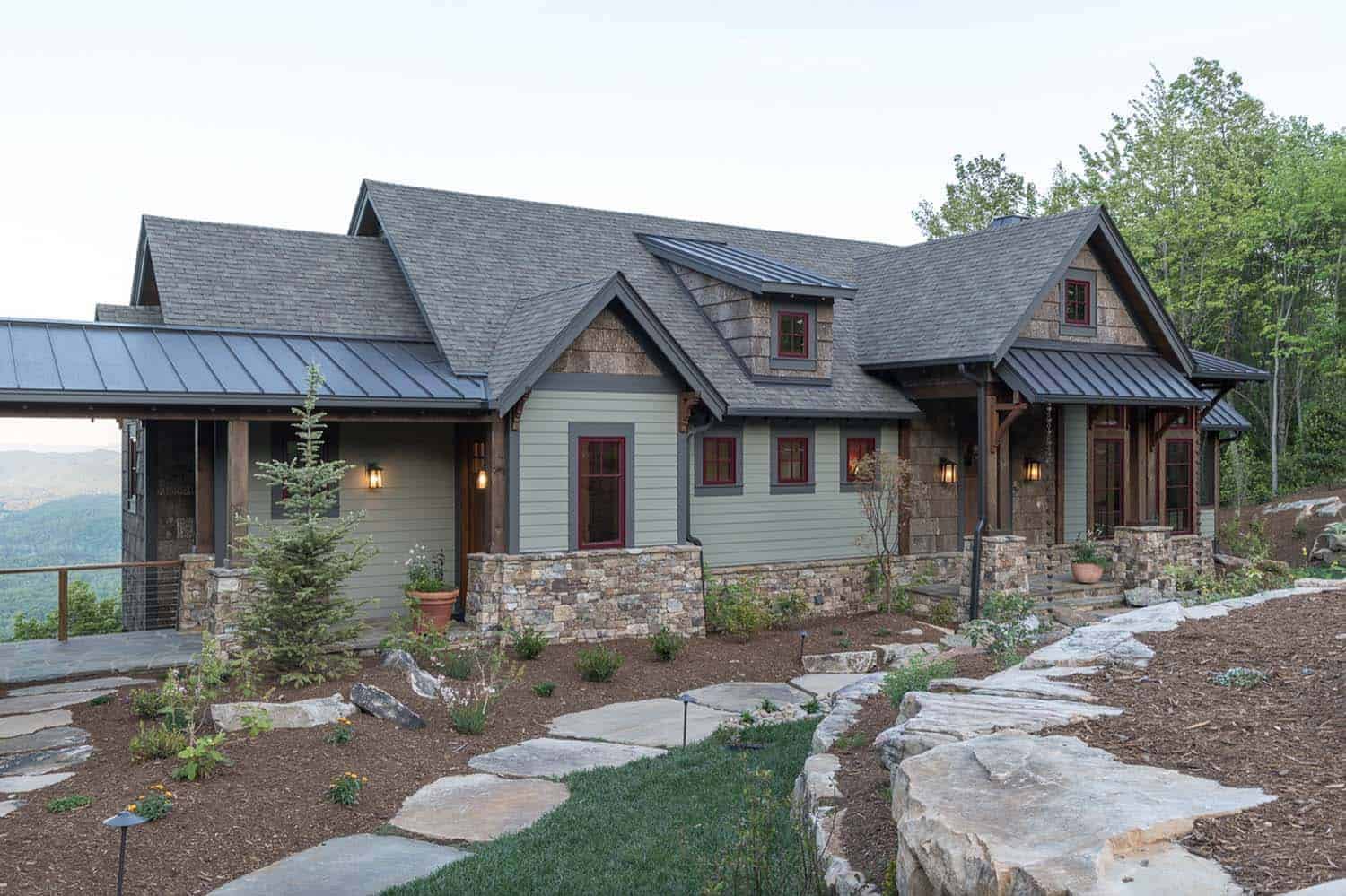 rustic modern farmhouse exterior