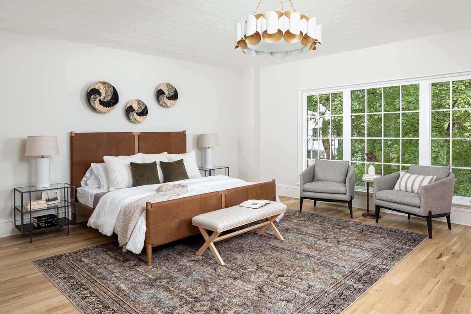 contemporary bedroom