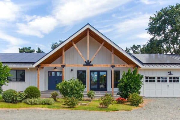 featured posts image for A traditional farmhouse-style home with inviting interiors in Sonoma Valley