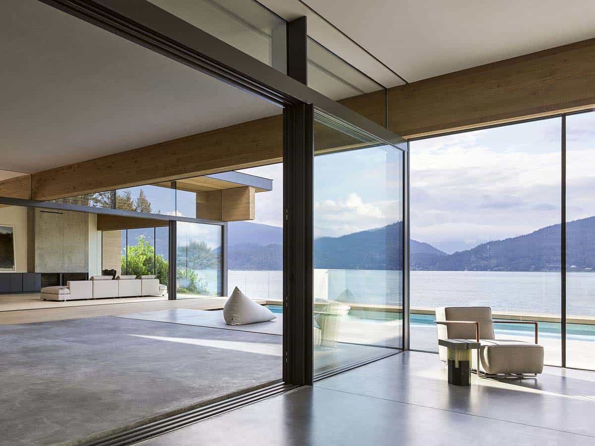 minimalist home covered terrace