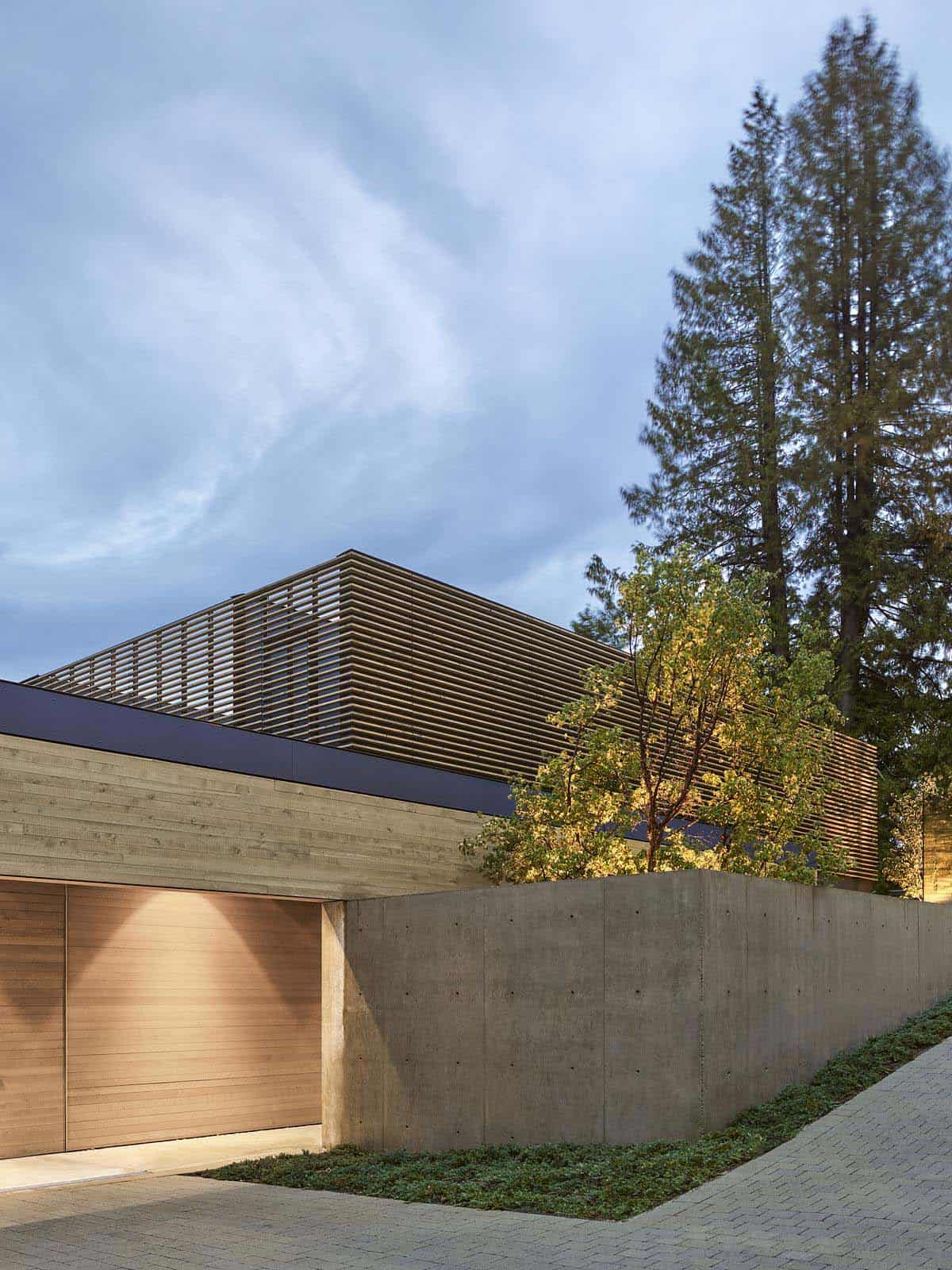 minimalist home exterior at dusk