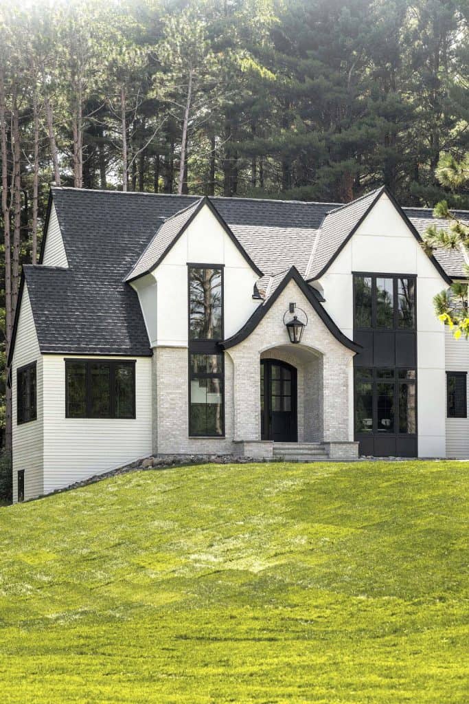 A beautiful Minnesota home that blends traditional details with a ... - Elegant Minnesota Home Interior