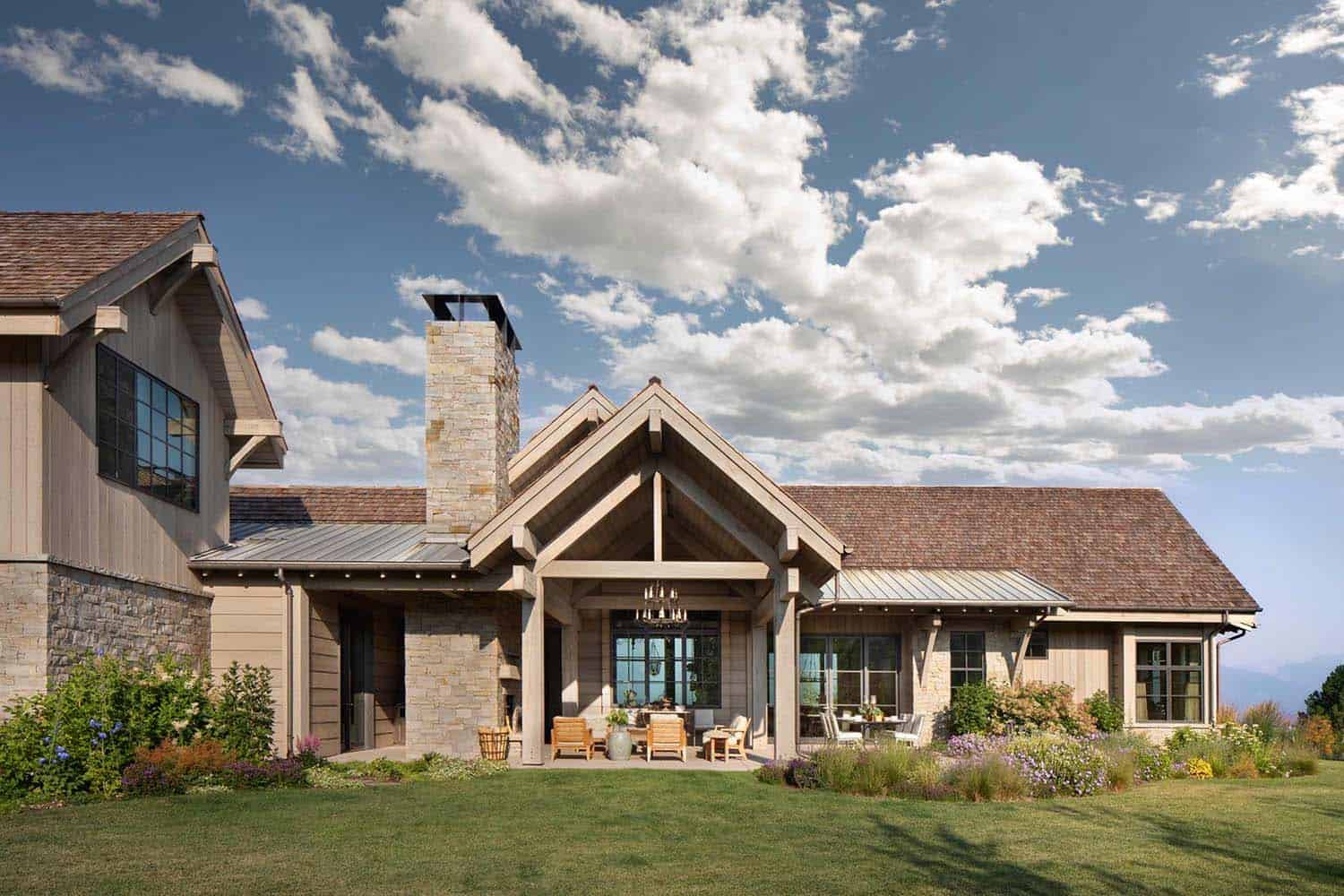 rustic mountain home exterior backyard view