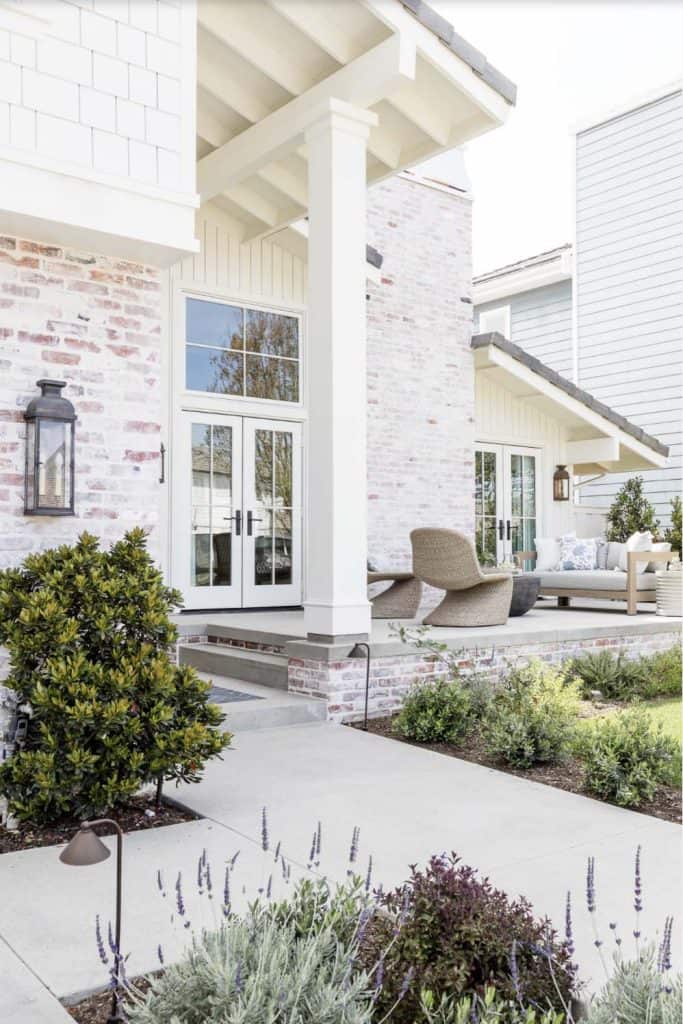 Take a peek inside this bright and airy coastal house remodel in ...